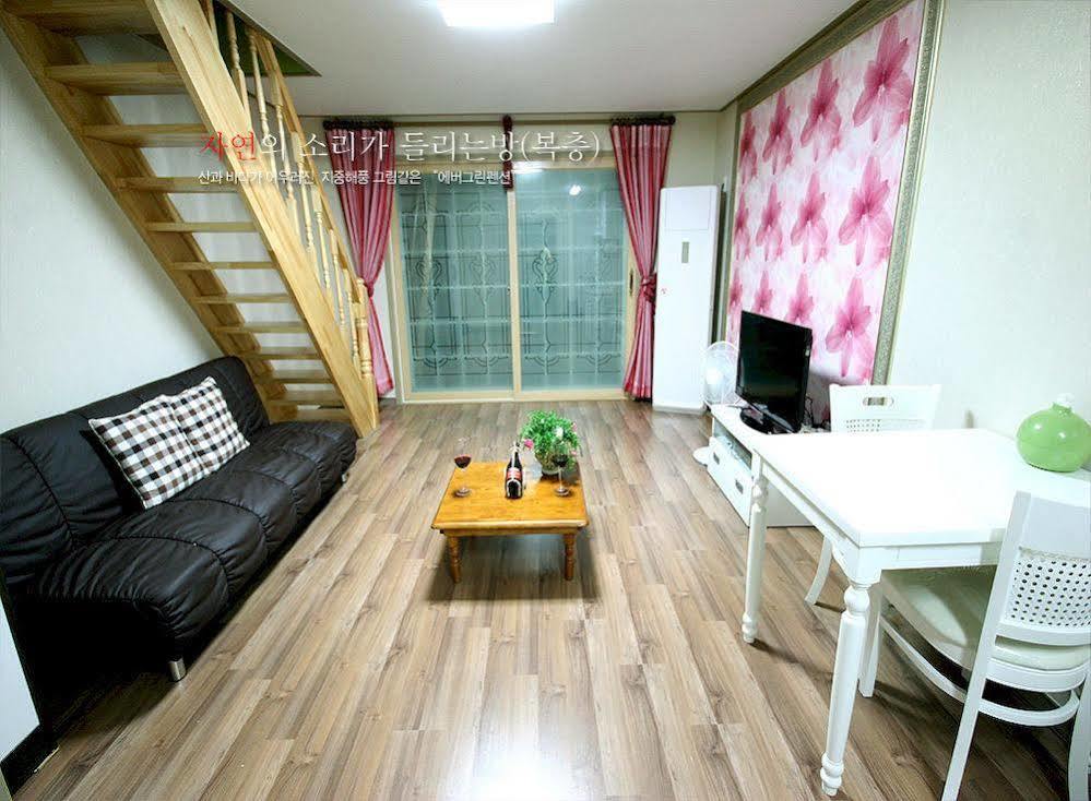 Ever Green Pension Geoje Exterior foto